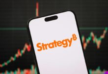 Penjualan Bitcoin oleh Strategy Memicu Gelombang Jual, MSTR dan Sentimen Ritel Makin Tertekan